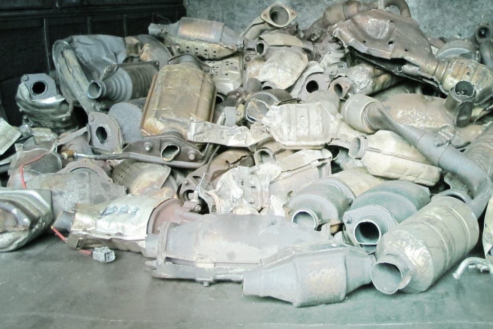 metal_car_pdt_3-20250905-100703-35aaeade